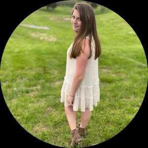 Meet your Posher, Alexis